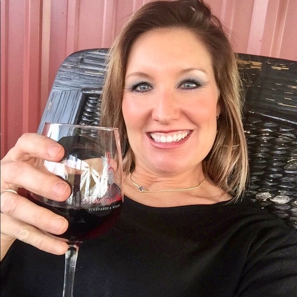 Meet your Posher, Lesley - Picture 1 of 1